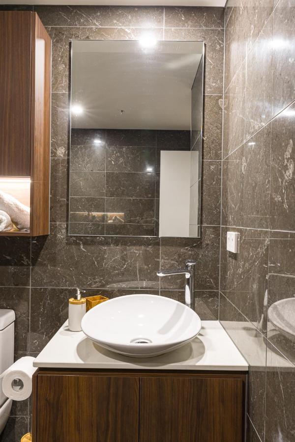 דירות בריסביין Hamptons Retreat On Level 77 Skytower מראה חיצוני תמונה